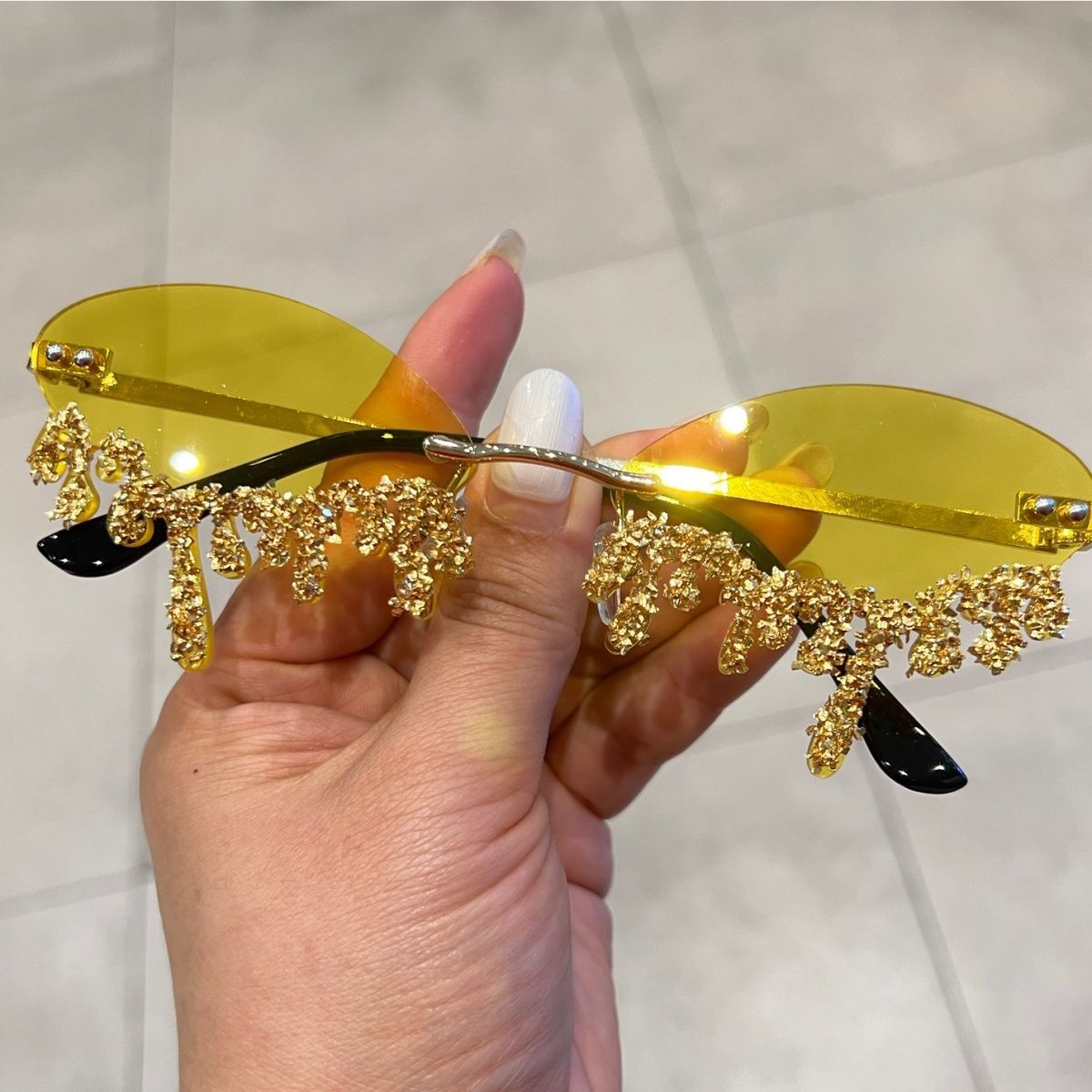 Elegant Rhinestone Embellished Oversized Sunglasses